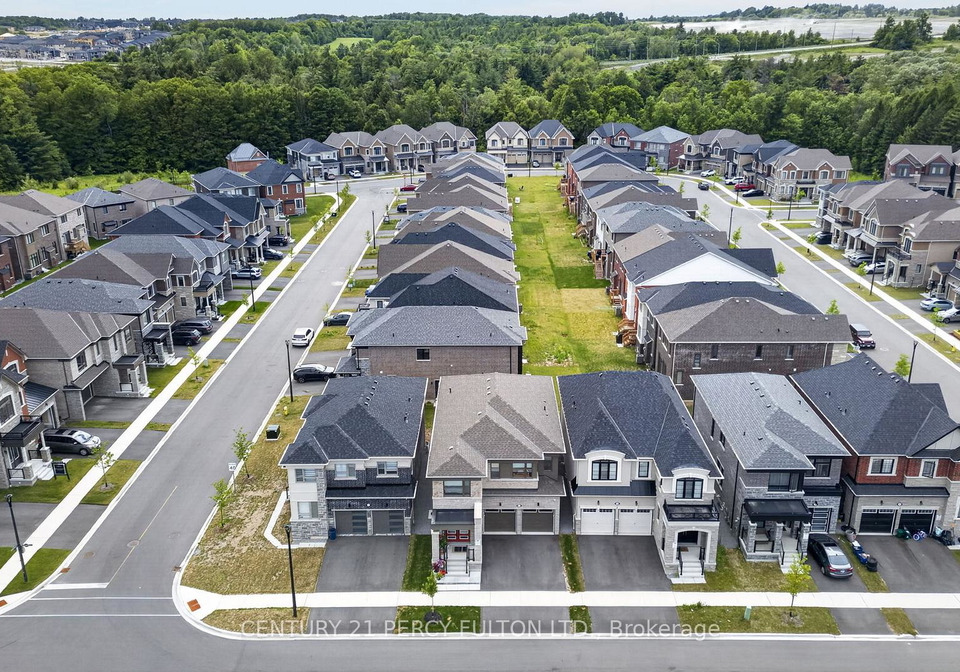 1477-mockingbird-square-pickering-ontario-e13485722