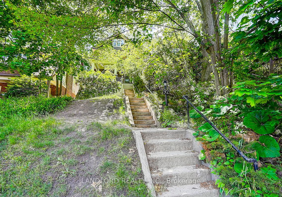 92-neville-park-boulevard-toronto-ontario-e13485806