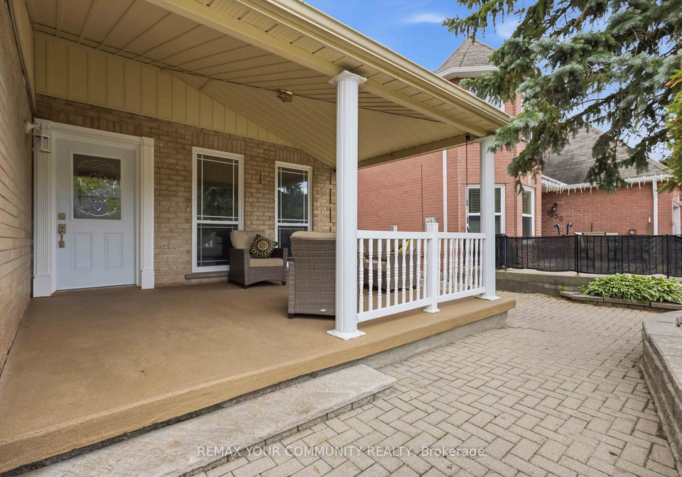 1554-saugeen-drive-pickering-ontario-e13486254