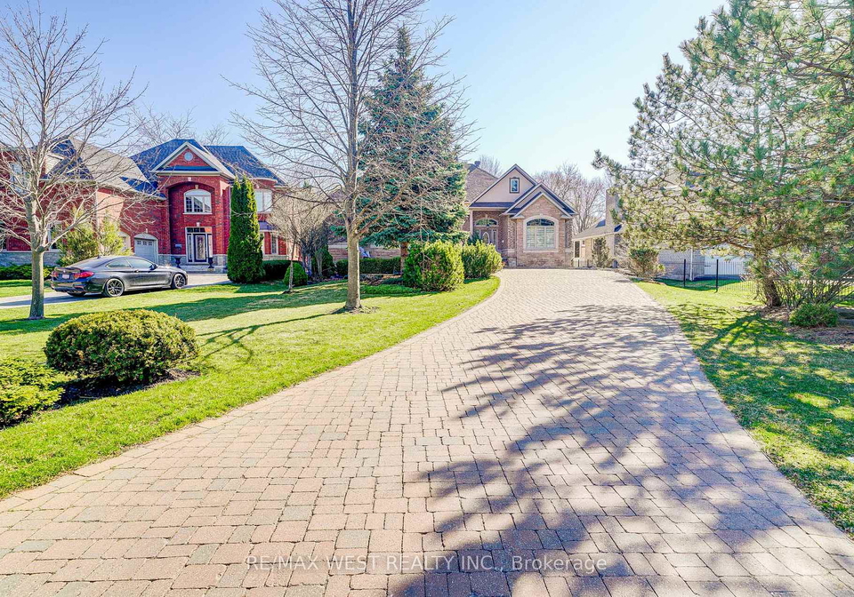23-hanover-court-whitby-ontario-e13486602