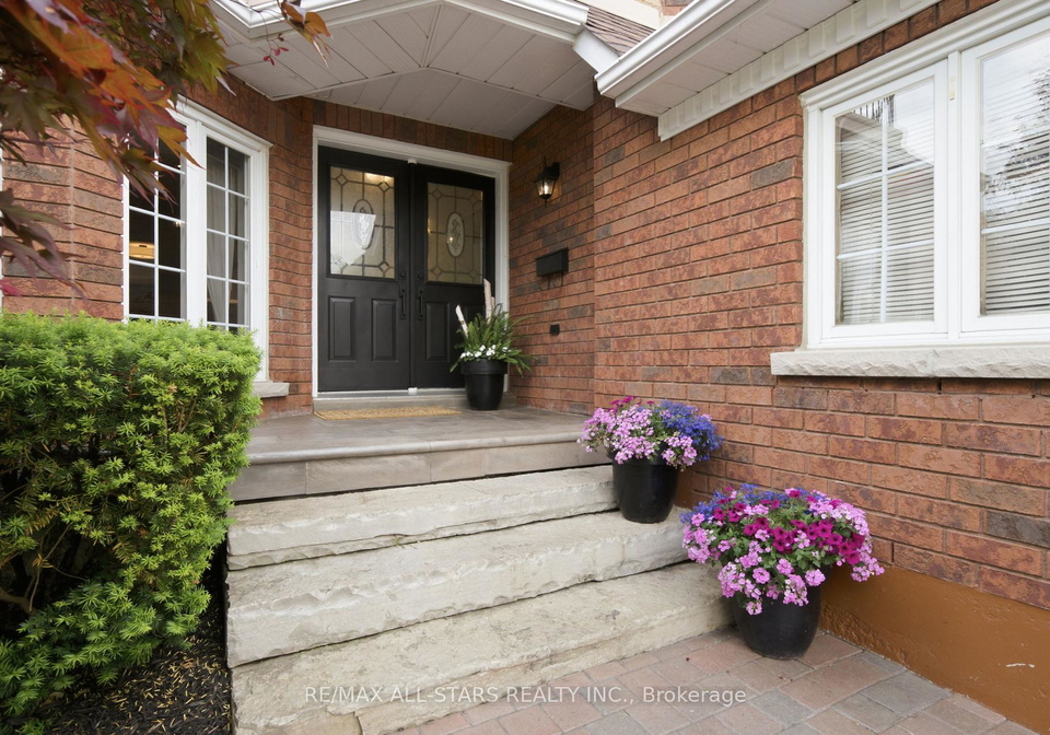4-dennis-drive-ajax-ontario-e13488262