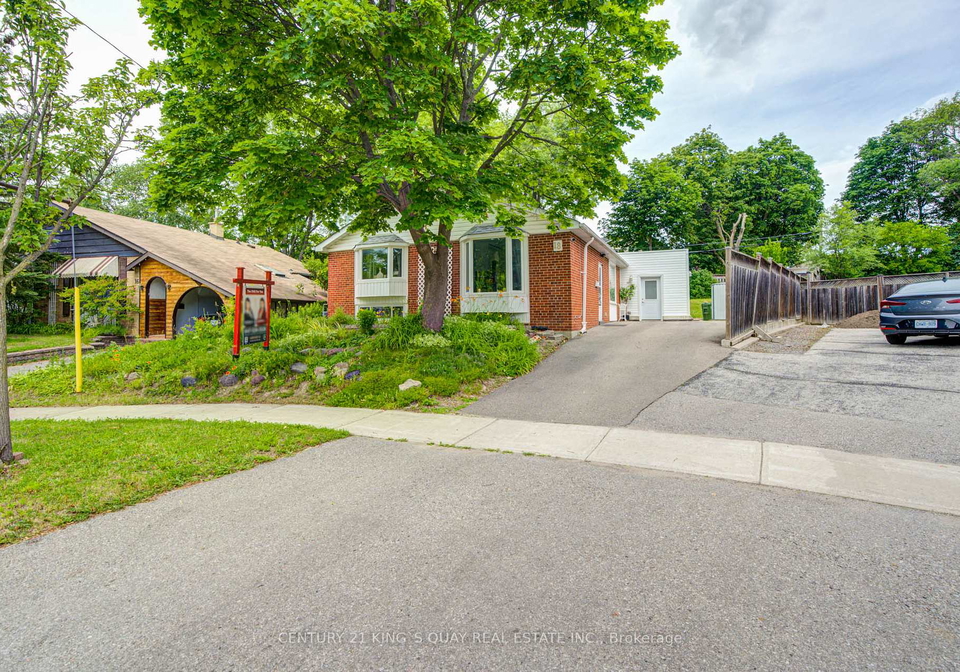 18-benhur-crescent-toronto-scarborough-ontario-e13489678