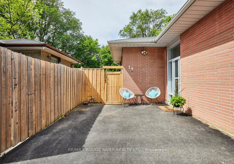19-thornbeck-drive-toronto-scarborough-ontario-e13489844