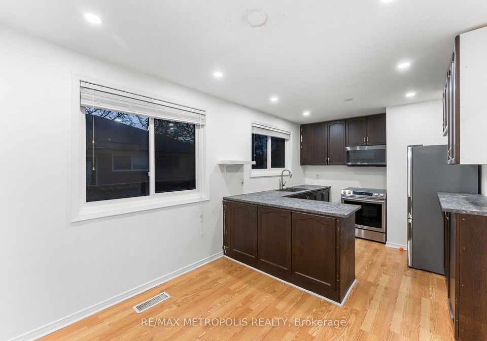 312-palmerston-avenue-whitby-ontario-e13489890