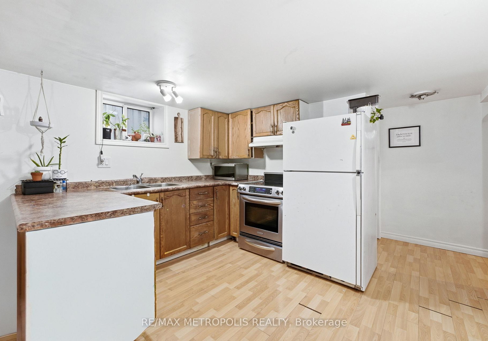 312-palmerston-avenue-whitby-ontario-e13490124