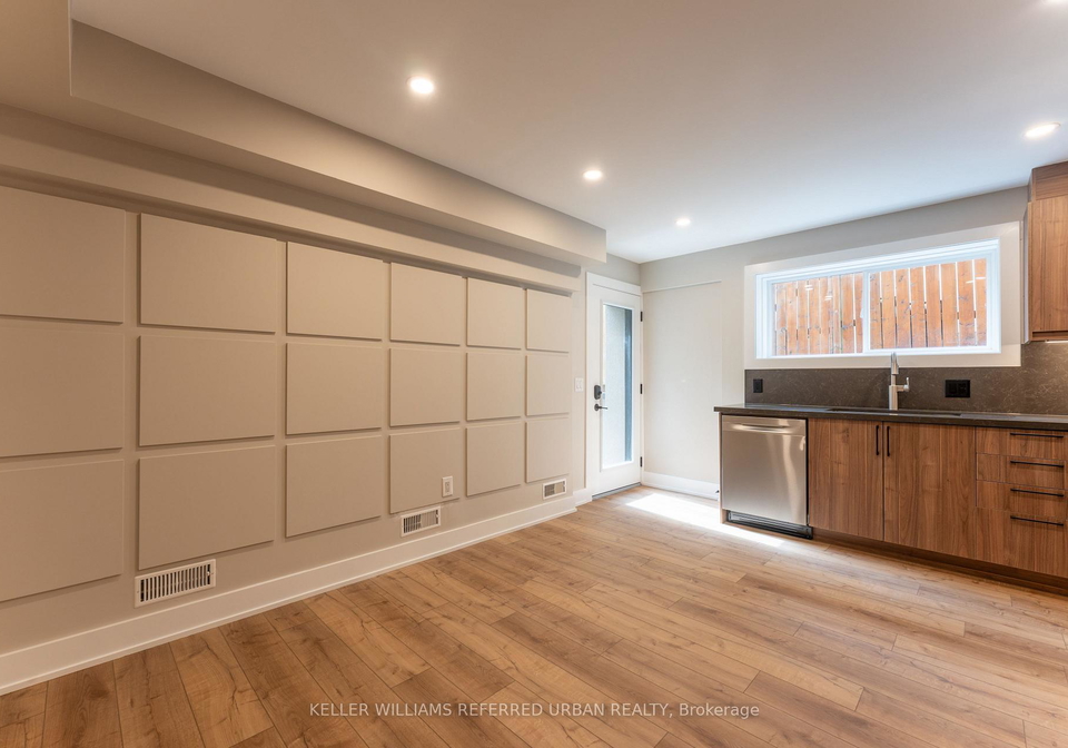 352-jones-avenue-toronto-toronto-ontario-e13490210