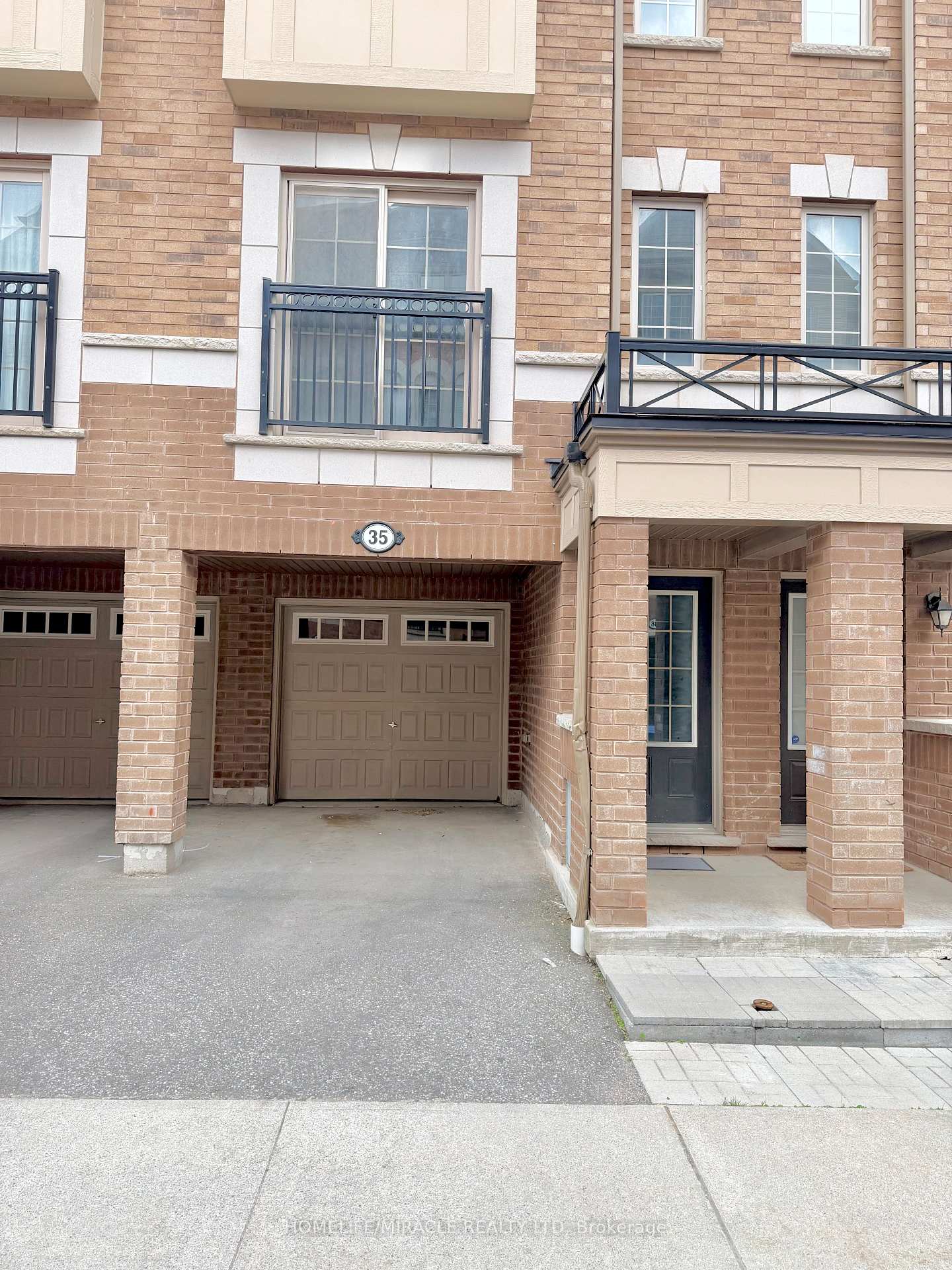 35-glenstal-path-oshawa-ontario-e13491774