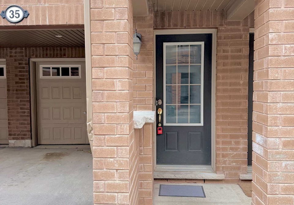 35-glenstal-path-oshawa-ontario-e13491774