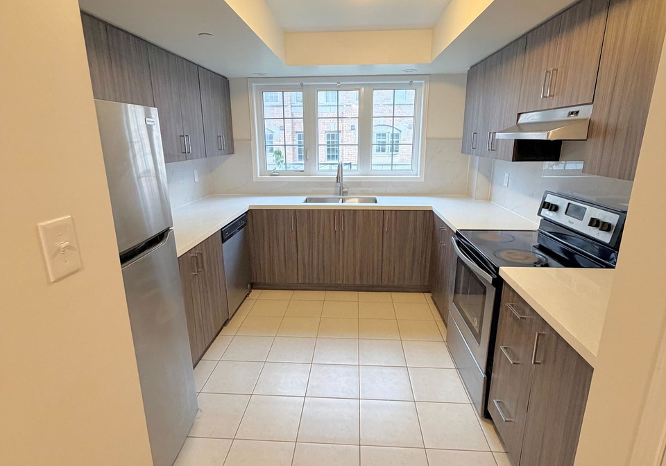 35-glenstal-path-oshawa-ontario-e13491774