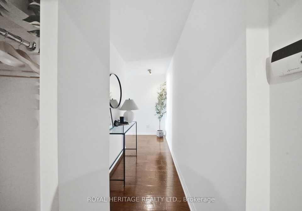 1600-charles-street-whitby-ontario-e13491930