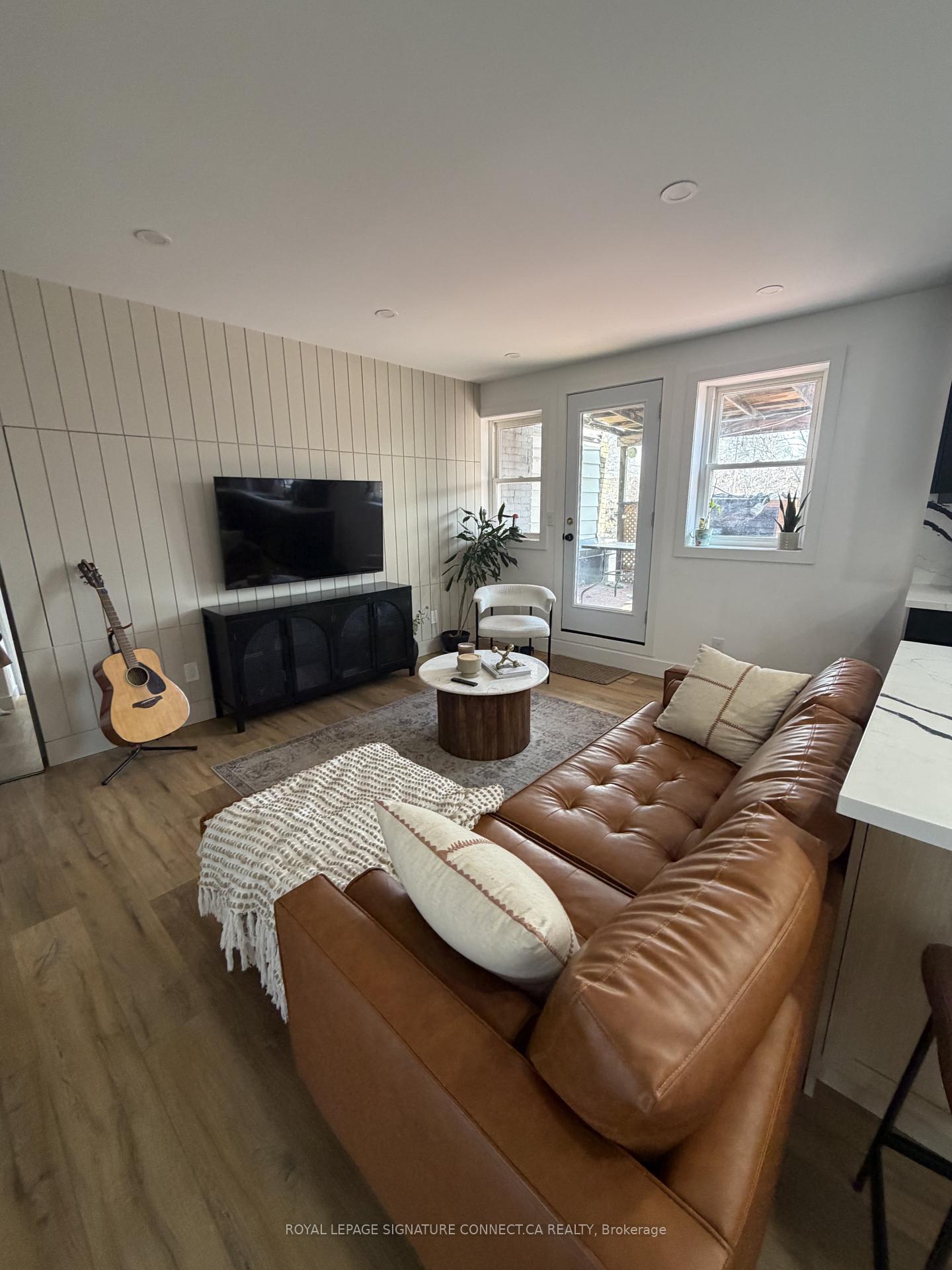 1167-woodbine-avenue-toronto-east-york-ontario-e13492414