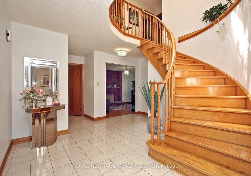 8-challenger-court-toronto-scarborough-ontario-e13492462