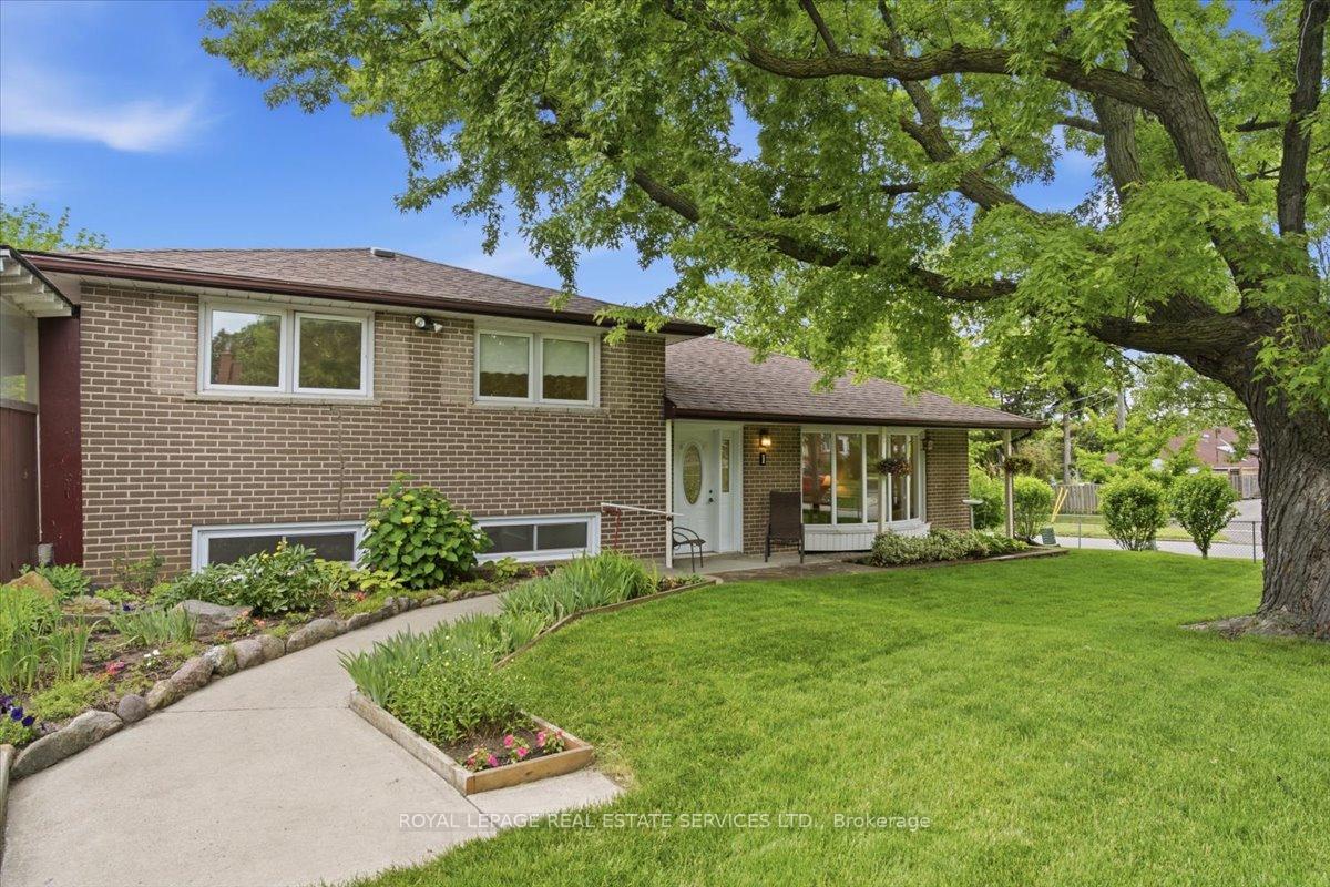 1-rosegrove-place-toronto-scarborough-ontario-e13492596