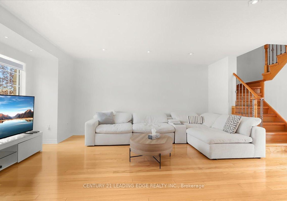 46-georgina-gate-toronto-scarborough-ontario-e13492710