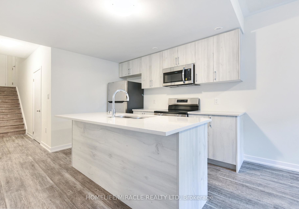 74b-ziibi-way-clarington-ontario-e13492840