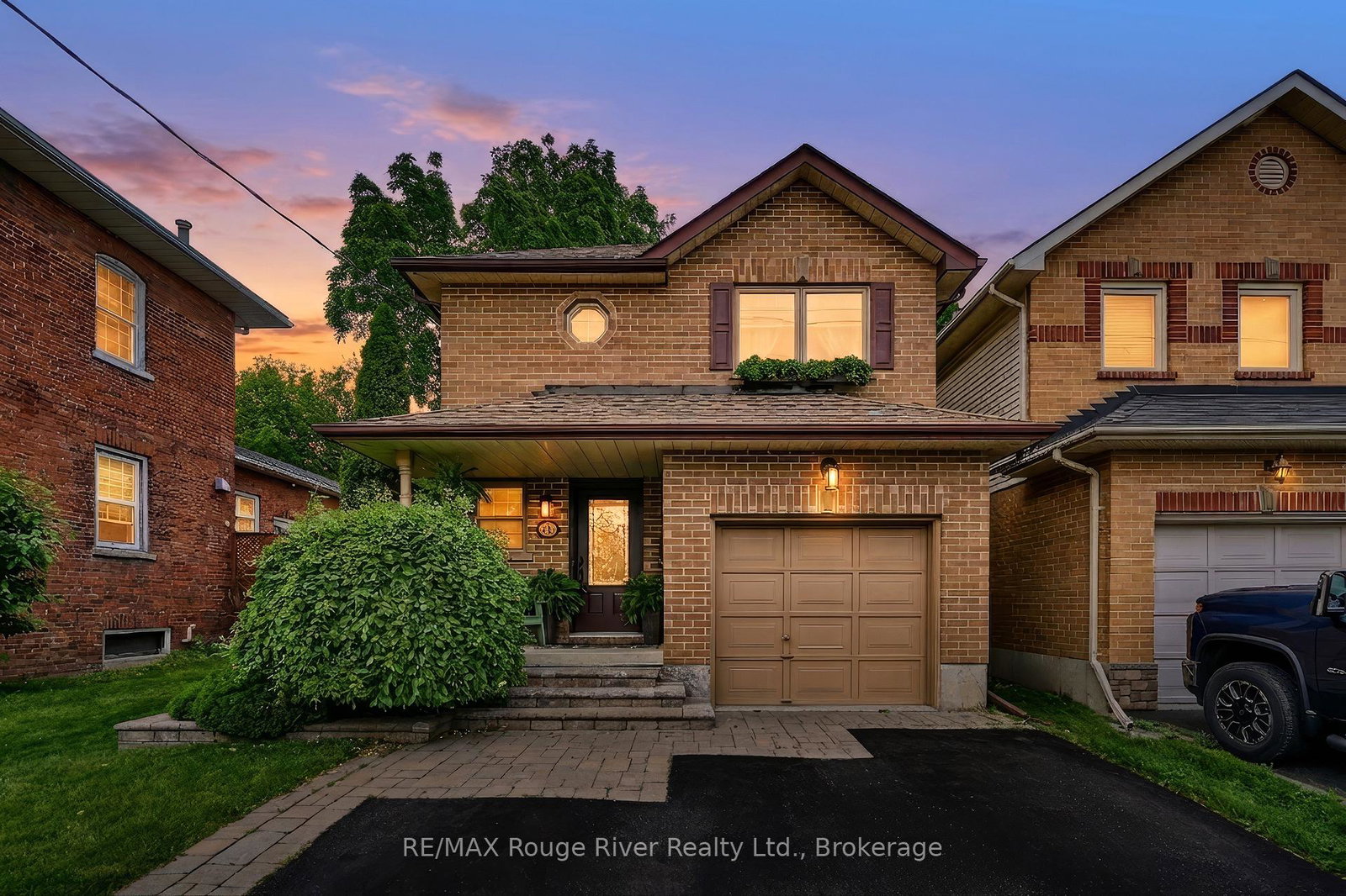 100-queen-street-clarington-ontario-e13492974