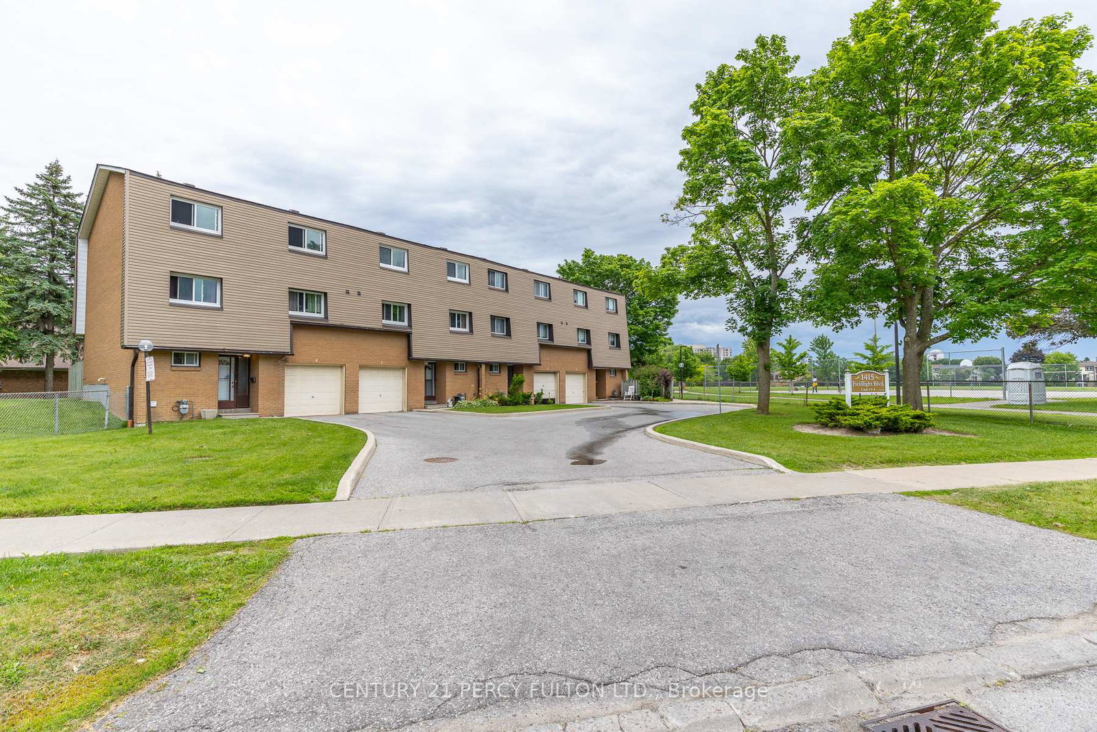 1415-fieldlight-boulevard-pickering-ontario-e13492990