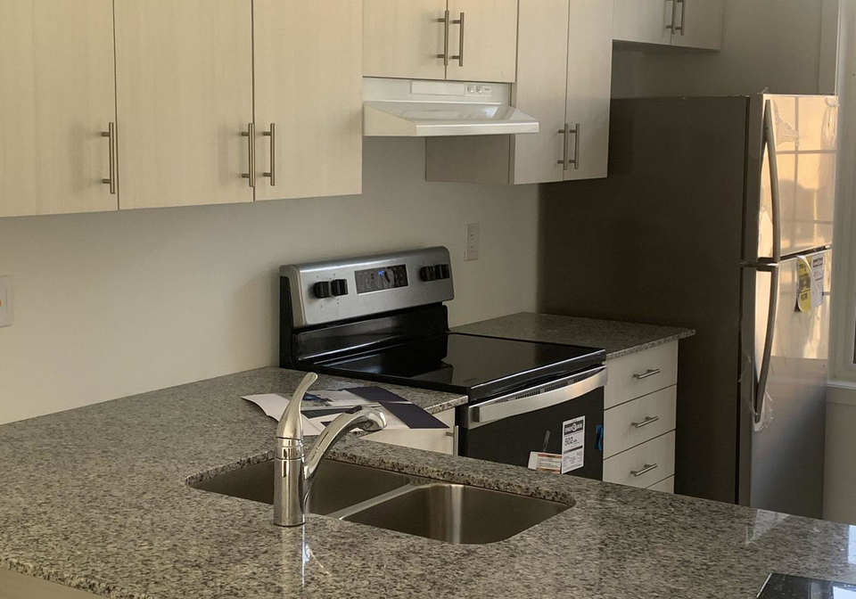 51-selfridge-way-whitby-ontario-e13493306