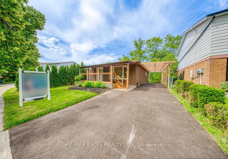 28-crittenden-square-toronto-scarborough-ontario-e13493810