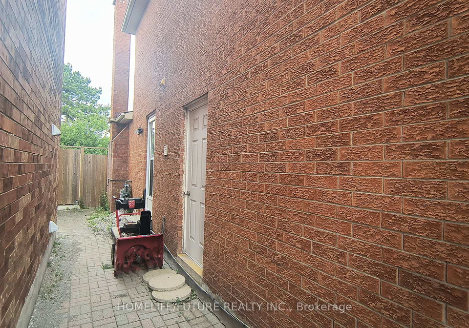 79-carisbrooke-square-toronto-scarborough-ontario-e13494040