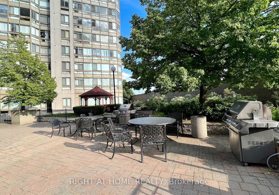 3233-eglinton-avenue-e-toronto-scarborough-ontario-e13494560