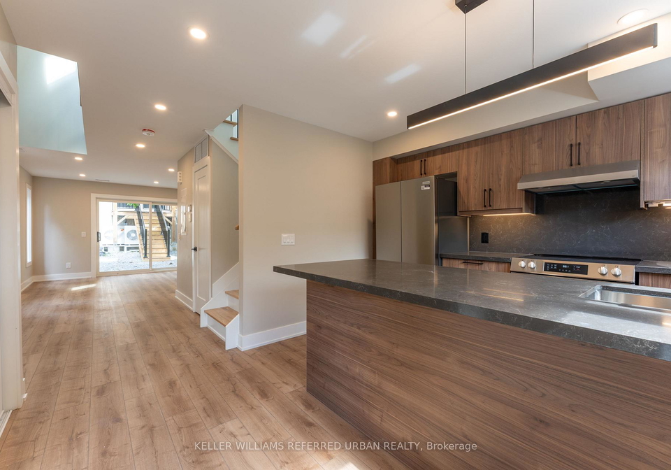 352-jones-avenue-toronto-toronto-ontario-e13494694