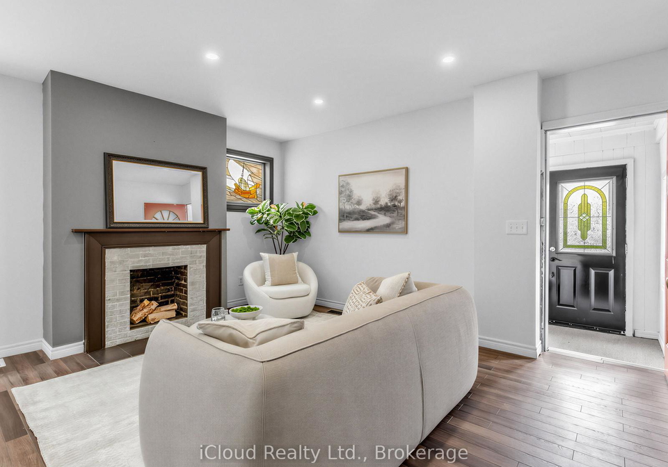 1303-woodbine-avenue-toronto-east-york-ontario-e13494922