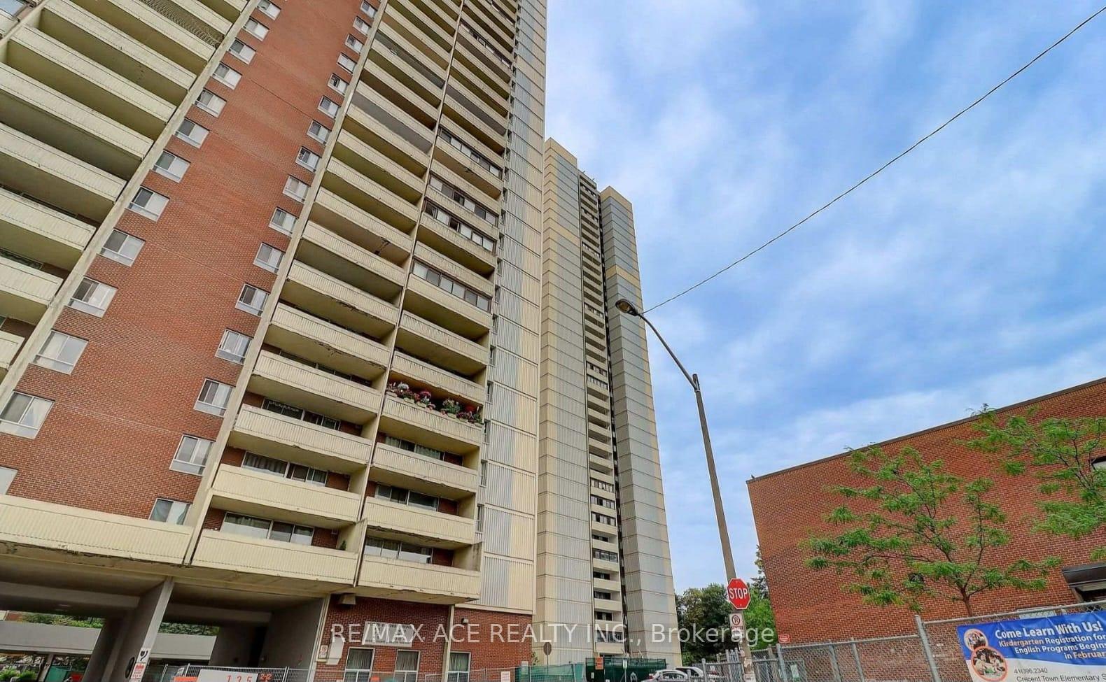 3-massey-square-toronto-east-york-ontario-e13495976