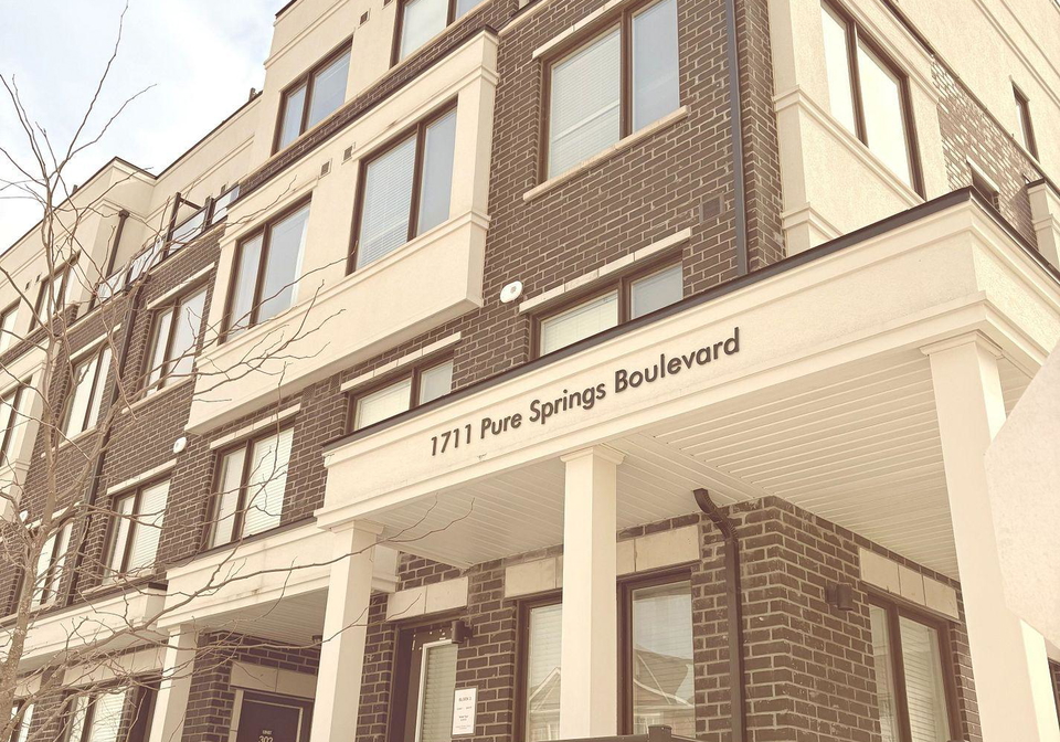 1711-pure-springs-boulevard-pickering-ontario-e13496404