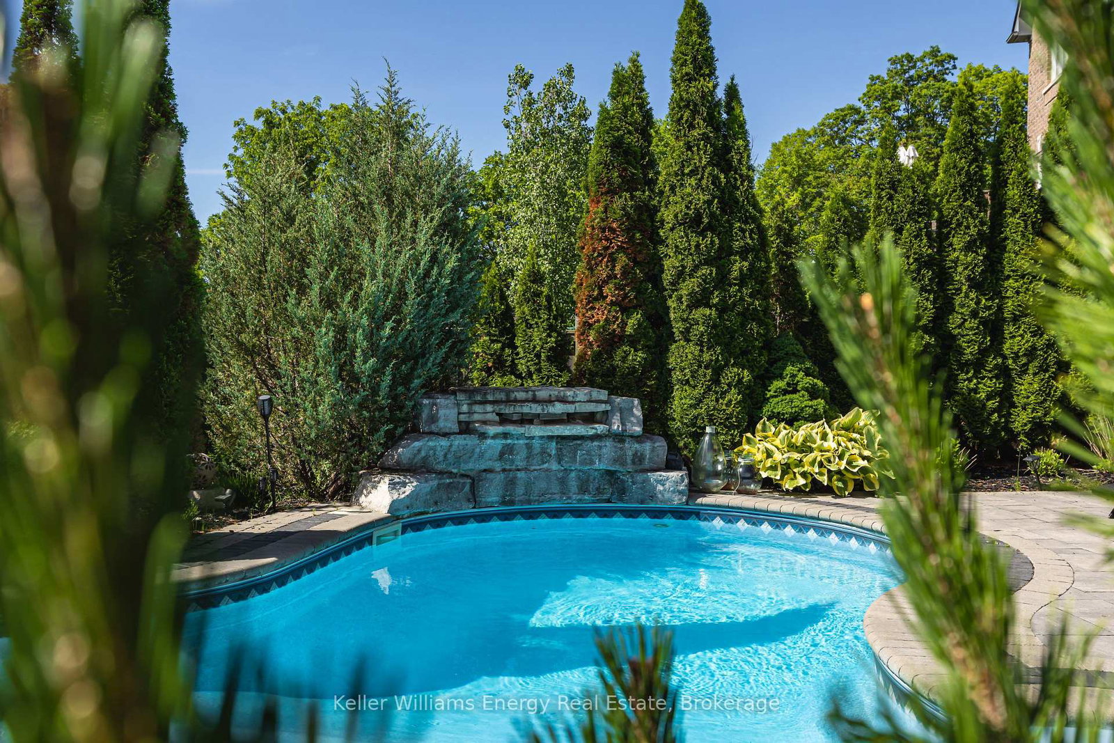 50-rumbellow-crescent-ajax-ontario-e13496532