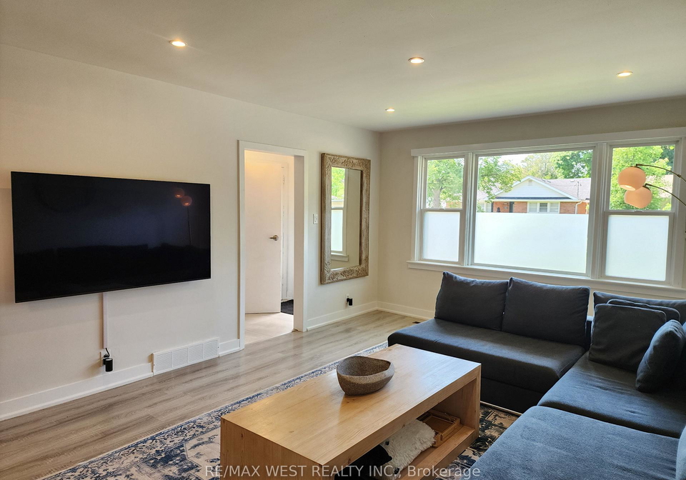 835-hortop-street-oshawa-ontario-e13496622
