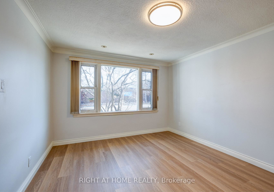 952-coxwell-avenue-toronto-east-york-ontario-e13496736