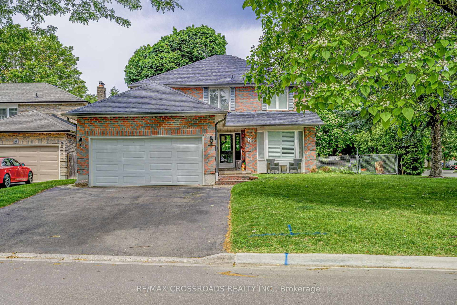 2-viceregal-court-whitby-ontario-e13497078