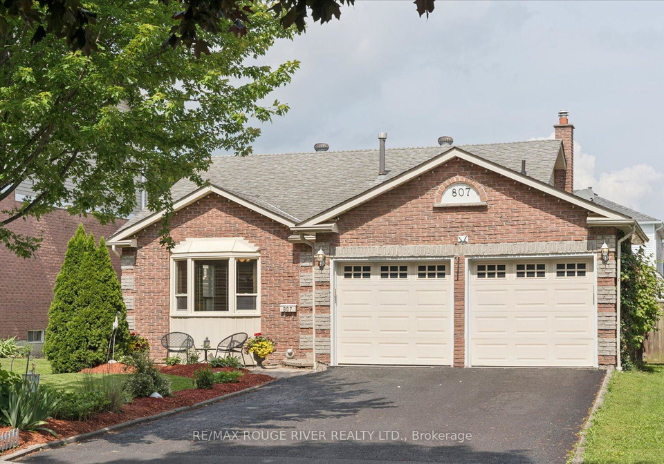 807-red-maple-court-whitby-ontario-e13497792