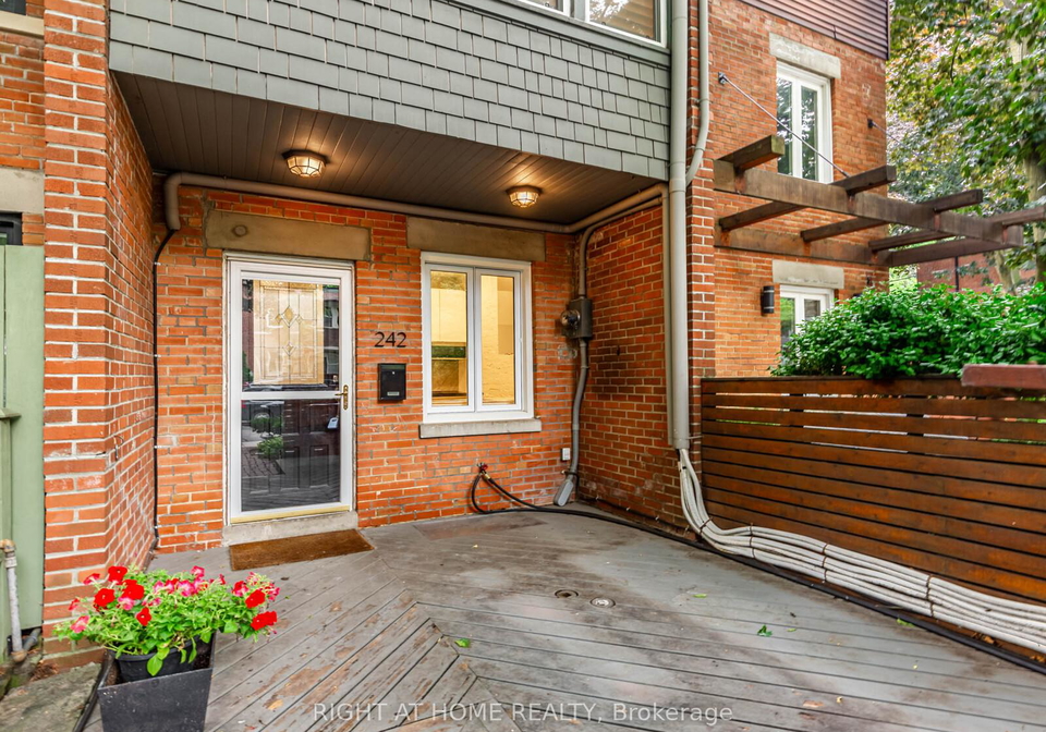 242-waverley-road-toronto-toronto-ontario-e13497962