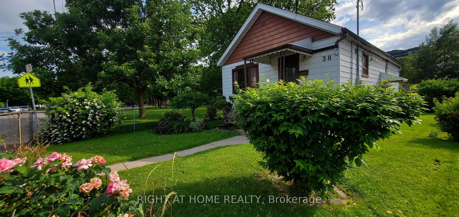 38-madelaine-avenue-toronto-scarborough-ontario-e13498364