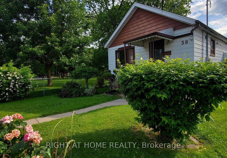 38-madelaine-avenue-toronto-scarborough-ontario-e13498364
