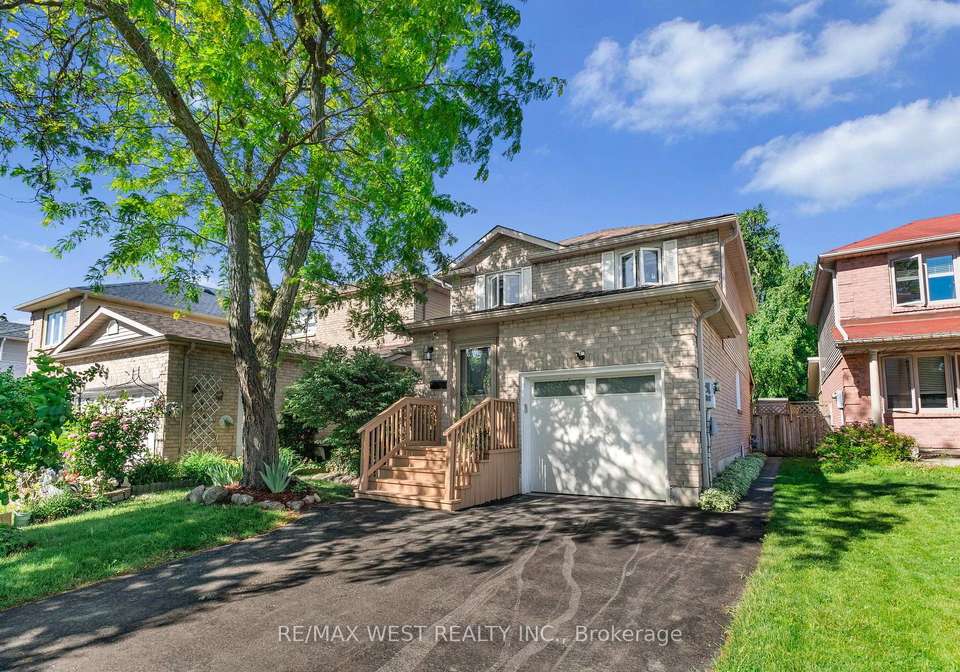 1457-anton-square-pickering-ontario-e13499396