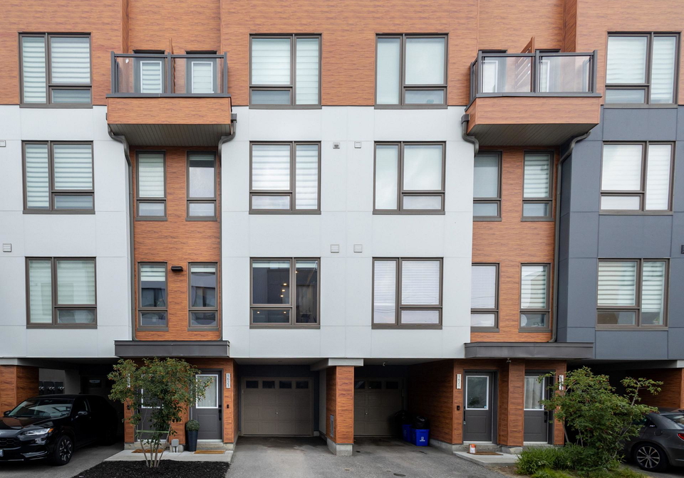 1623-pleasure-valley-path-n-oshawa-ontario-e13499492