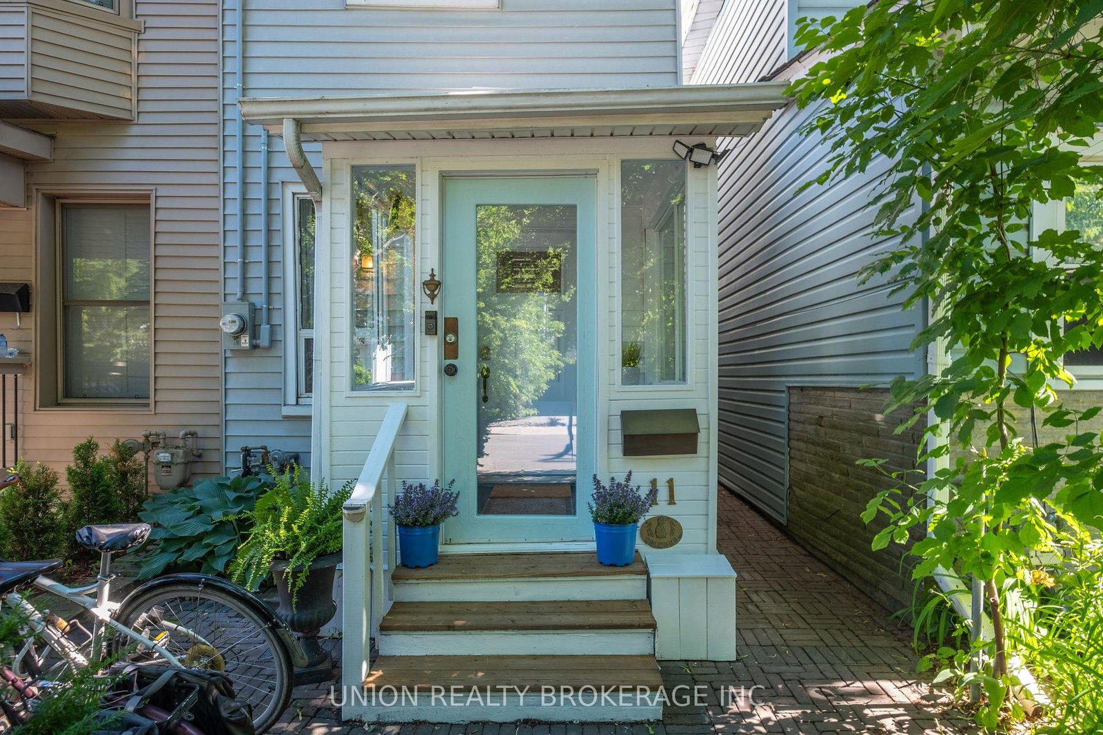 11-battenberg-avenue-toronto-toronto-ontario-e13499620