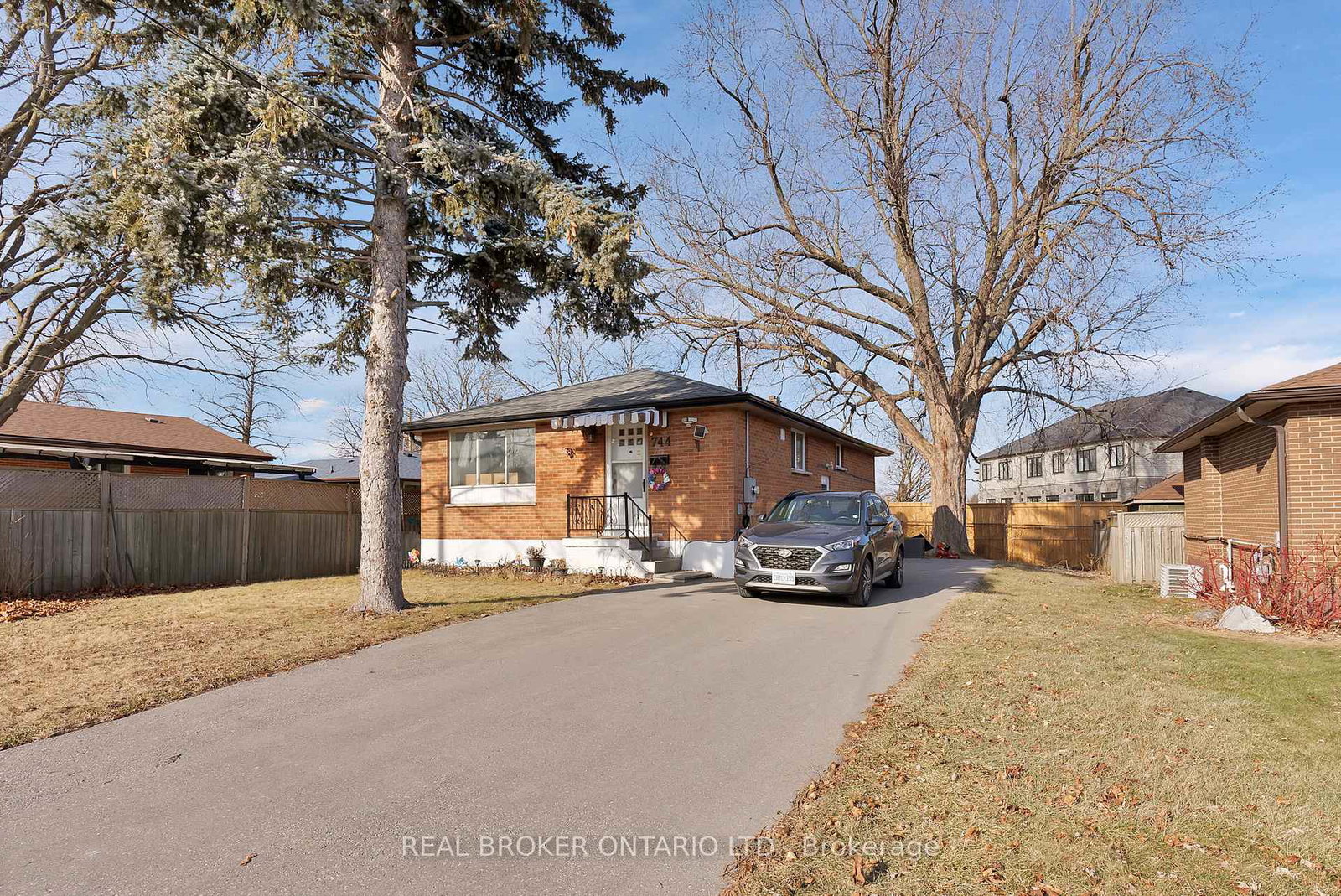 744-olive-avenue-oshawa-ontario-e13499956