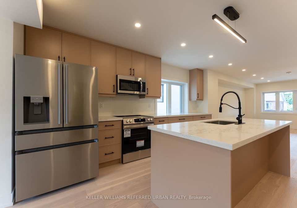 8-doncaster-avenue-toronto-east-york-ontario-e13500662