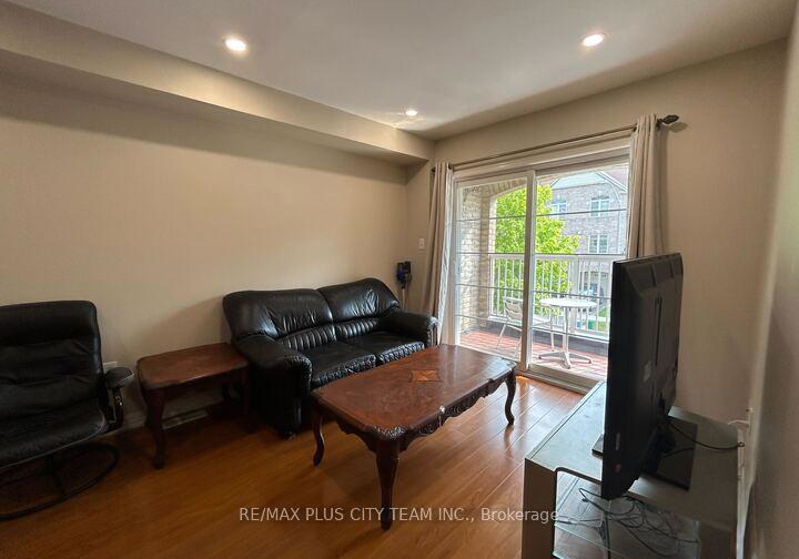 10-cullcastle-street-w-ajax-ontario-e13500990