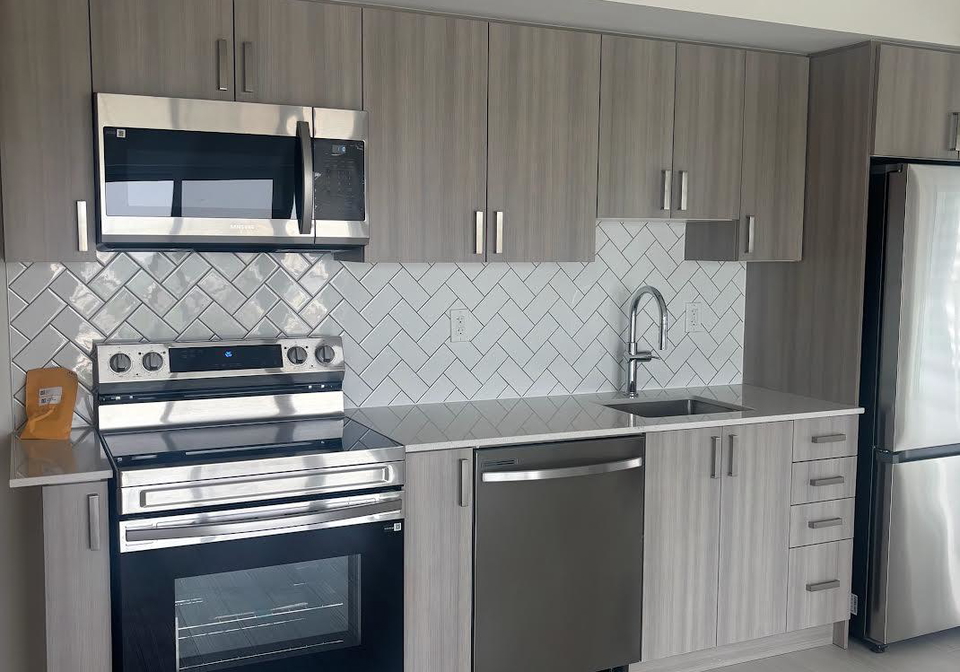 1010-sandy-beach-road-pickering-ontario-e13501158