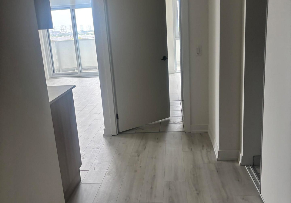 1010-sandy-beach-road-pickering-ontario-e13501158