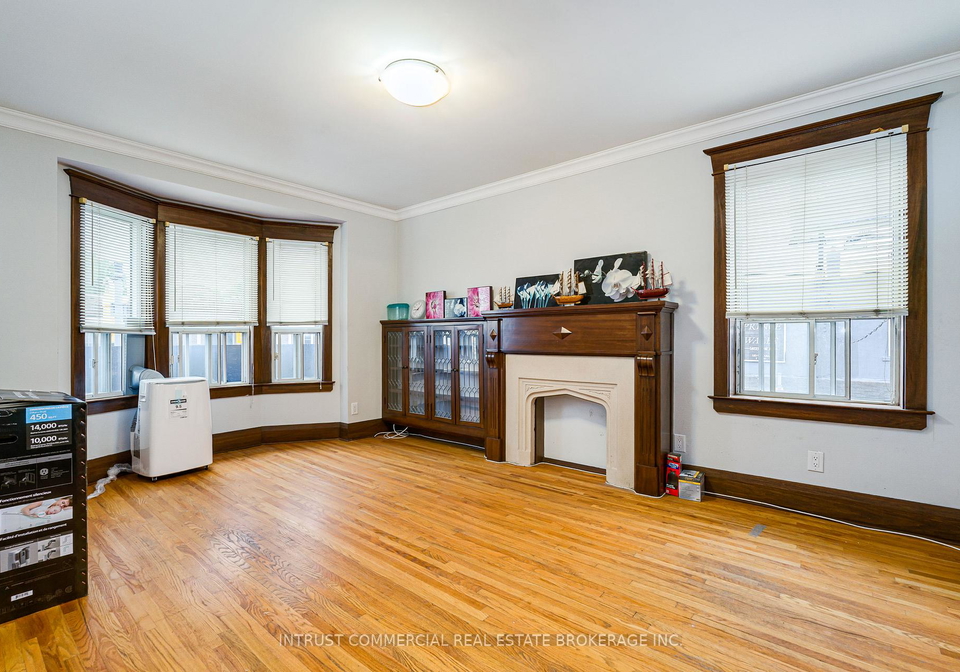 185danforth-avenue-toronto-east-york-ontario-e13501584