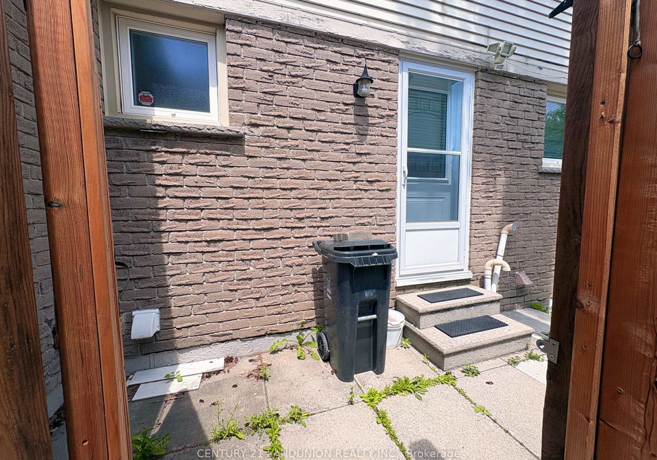 basement-94-campania-crescent-toronto-scarborough-ontario-e13502316