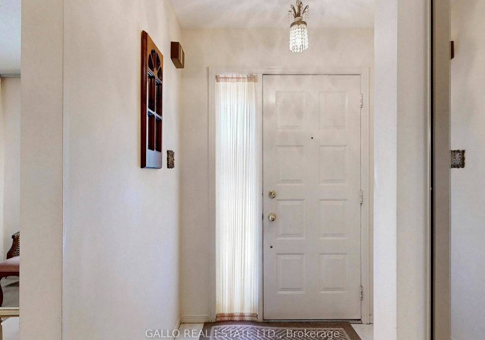 155-goldhawk-trail-toronto-scarborough-ontario-e13502474