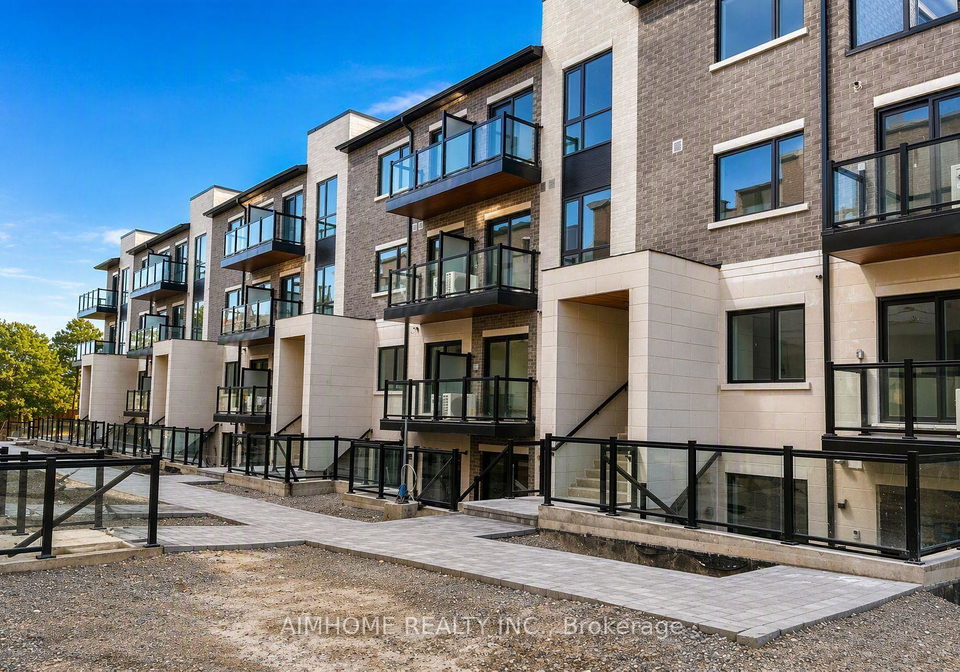 50-morecambe-gate-toronto-scarborough-ontario-e13503000