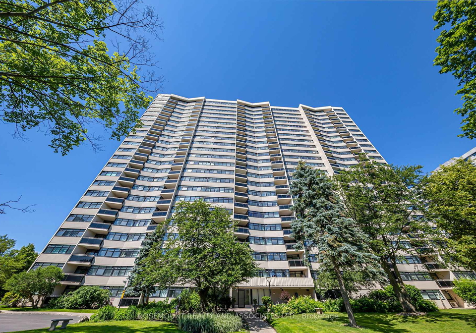 100-echo-point-toronto-scarborough-ontario-e13503092
